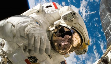I stało się – ludzkość zaczęła popełniać przestępstwa nawet w kosmosie. Kto osądzi astronautkę?